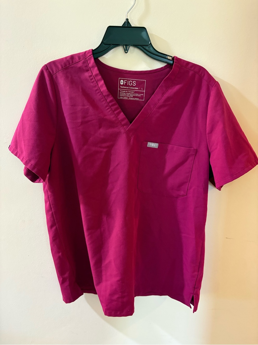 EUC FIGS Scrub Top Magenta Large